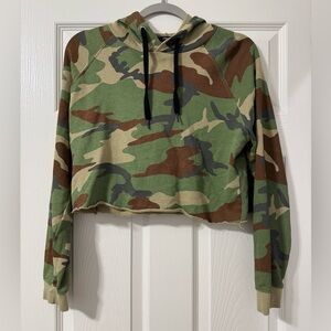Forever 21 Camo Cropped Hoodie